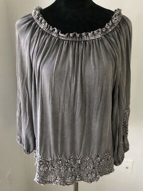 EUC Solitaire Gray Embroidered Off-Shoulder Peasant Tunic